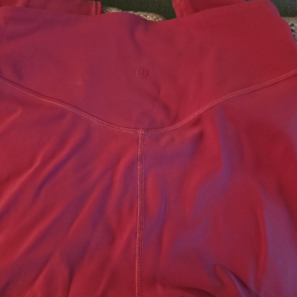 Lululemon Wunder Under SmoothCover HR Tight 25" In Raspberry Coulis -Size 8 - Picture 6 of 6
